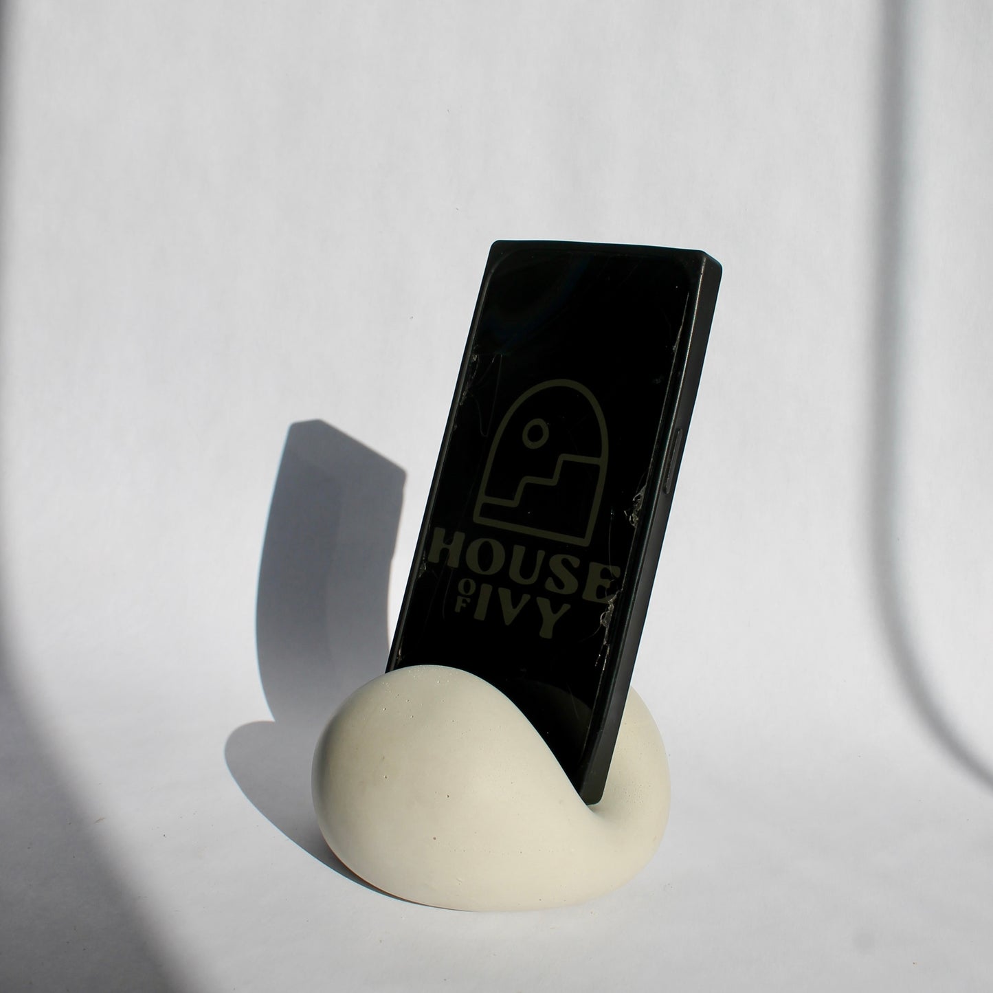 Bao Bun Phone Holder