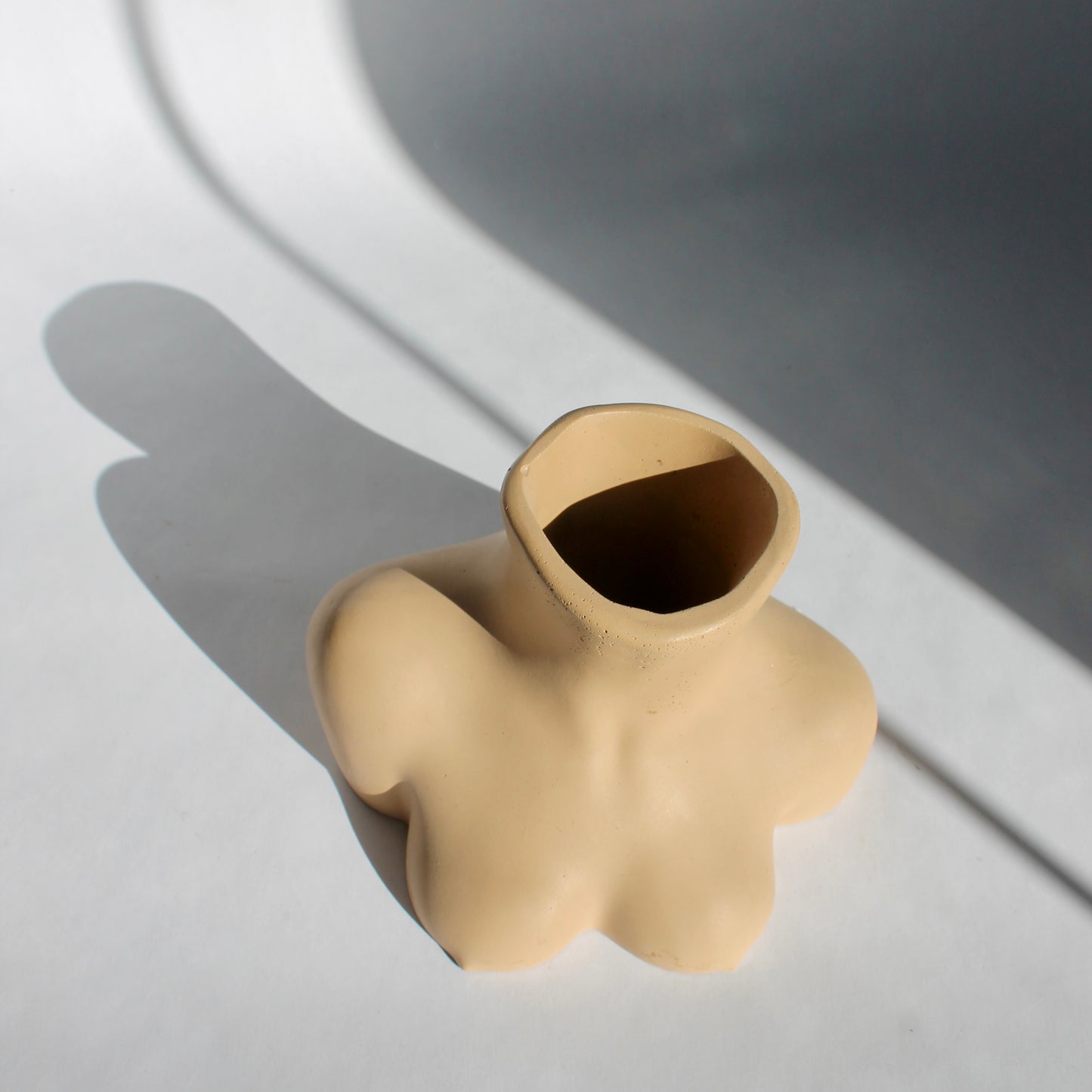Vivian Vase