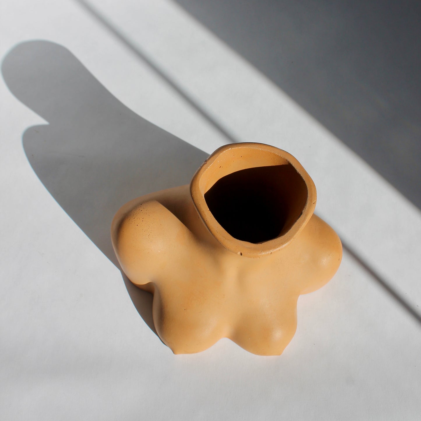 Vivian Vase