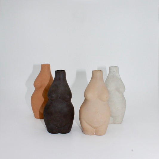 Warehouse Sale Isla Figure